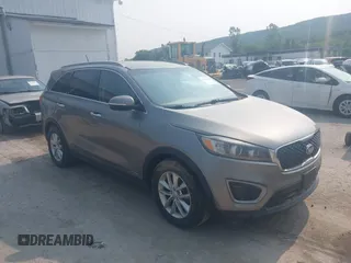 2016 Kia Sorento LX z VIN 5XYPGDA51GG158444, wystawiony jako IAAI lot #42401408 z przebiegiem 107 341 mil mil oraz . Historia ofert i sprzedaży dostępna na DreamBid. Obrazek 1.