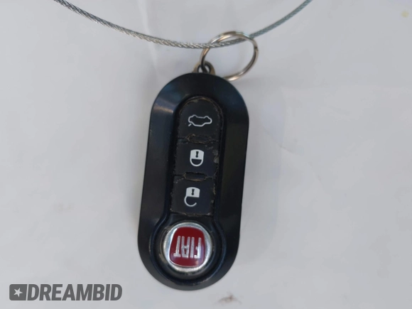 2014 FIAT 500 Pop z VIN 3C3CFFAR9ET188043, wystawiony jako IAAI lot #42082587 z przebiegiem 187 513 mil mil oraz . Historia ofert i sprzedaży dostępna na DreamBid. Obrazek 11.