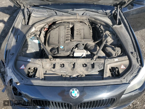 2013 BMW 5 Series 535i with VIN WBAFR7C50DC825246, listed as a Copart auction lot 48802175 with 112,296 mi miles and Salvage Title. Bid and sale history available at DreamBid. Image 11.