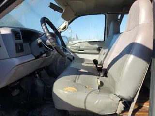 2001 Ford Super Duty F-250 XL with VIN 1FTNX21L31EC32313, listed as a Copart auction lot 68481624 with 131,581 mi miles and Clean Title. Bid and sale history available at carsss.com. Image 7.