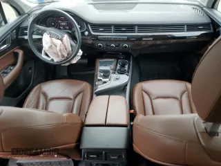 2019 Audi Q7 Premium Plus z VIN WA1LAAF75KD007438, wystawiony jako Copart lot #57358745 z przebiegiem 45 324 mil mil oraz Szkody całkowita. Historia ofert i sprzedaży dostępna na DreamBid. Obrazek 8.