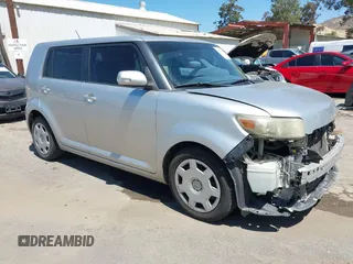 2008 Scion xB z VIN JTLKE50E681034991, wystawiony jako IAAI lot #42236327 z przebiegiem 180 155 mil mil oraz . Historia ofert i sprzedaży dostępna na DreamBid. Obrazek 1.