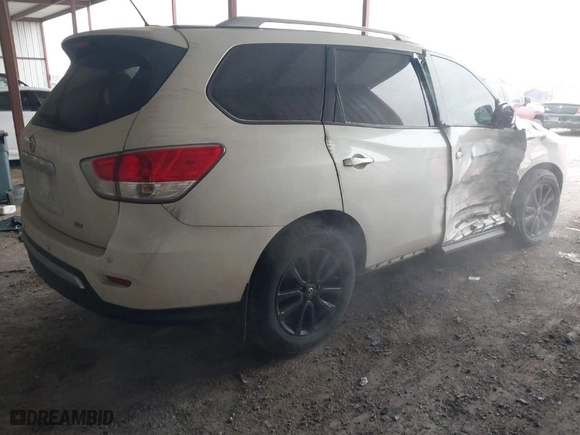 2016 Nissan Pathfinder SL with VIN 5N1AR2MN8GC602760, listed as a IAAI auction lot 41608173 with 124,117 mi miles. Bid and sale history available at carsss.com. Image 4.