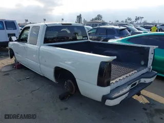 2001 Chevrolet Silverado 1500 LS with VIN 1GCEC19T61Z209787, listed as a IAAI auction lot 41473145 with 1 mi miles. Bid and sale history available at carsss.com. Image 3.