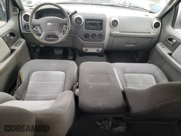 2004 Ford Expedition XLS with VIN 1FMRU13W74LB40774, listed as a Copart auction lot 84467024 with 217,945 mi miles and Salvage Title. Bid and sale history available at carsss.com. Image 8.