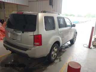 2011 Honda Pilot EX with VIN 5FNYF3H44BB022324, listed as a IAAI auction lot 42199376 with 277,735 mi miles and . Bid and sale history available at carsss.com. Image 4.
