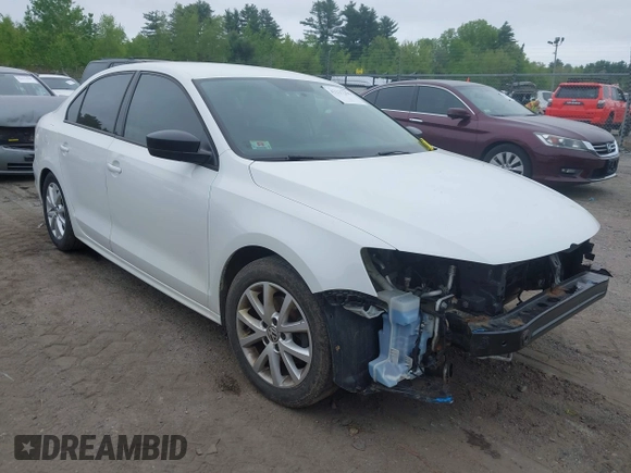 2015 Volkswagen Jetta SE with VIN 3VWD17AJXFM332383, listed as a IAAI auction lot 42237296 with 119,393 mi miles and . Bid and sale history available at DreamBid. Image 1.