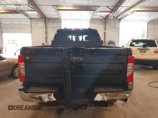 2020 Ford F-250 XL z VIN 1FT7W2B61LED31624, wystawiony jako IAAI lot #42383538 z przebiegiem 124 775 mil mil oraz . Historia ofert i sprzedaży dostępna na DreamBid. Obrazek 16.