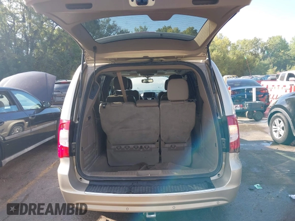 2015 Chrysler Town & Country Limited Platinum with VIN 2C4RC1GGXFR619209, listed as a IAAI auction lot 40366234 with 163,649 mi miles. Bid and sale history available at carsss.com. Image 12.