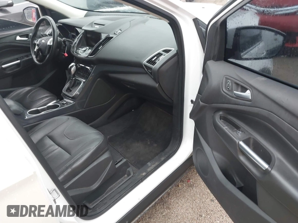 2013 Ford Escape Titanium z VIN 1FMCU9J96DUA59051, wystawiony jako IAAI lot #42628711 z przebiegiem Nie podano mil oraz . Historia ofert i sprzedaży dostępna na DreamBid. Obrazek 5.