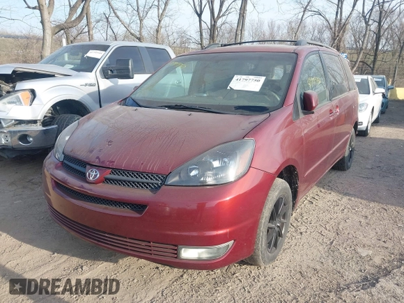 2005 Toyota Sienna XLE with VIN 5TDZA22C05S248499, listed as a IAAI auction lot 41797750 with 266,521 mi miles. Bid and sale history available at carsss.com. Image 2.
