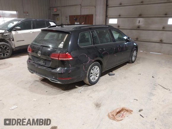 2019 Volkswagen Golf SportWagen S with VIN 3VWY57AU2KM511141, listed as a IAAI auction lot 41381913 with 93,679 mi miles. Bid and sale history available at carsss.com. Image 4.