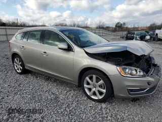 2016 Volvo V60 T5 Drive-E Premier with VIN YV140MEK0G1294887, listed as a Copart auction lot 82154443 with 85,710 mi miles. Bid and sale history available at carsss.com. Image 4.