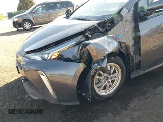 2019 Toyota Prius LE with VIN JTDL9RFU2K3005915, listed as a IAAI auction lot 42192956 with 112,503 mi miles and . Bid and sale history available at DreamBid. Image 6.