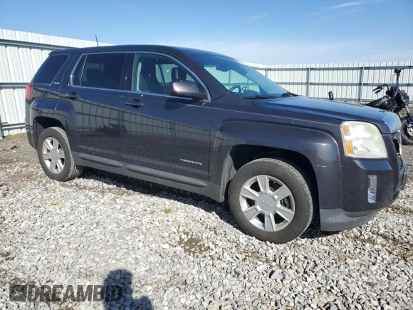 2013 GMC Terrain SLE z VIN 2GKALMEK6D6203618, wystawiony jako Copart lot #49356565 z przebiegiem 128 664 mil mil oraz Szkoda całkowita • Salvage title. Historia ofert i sprzedaży dostępna na DreamBid. Obrazek 4.