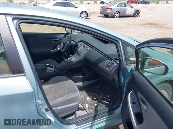 2015 Toyota Prius Four with VIN JTDKN3DU0F1885117, listed as a IAAI auction lot 42067117 with 152,786 mi miles and . Bid and sale history available at DreamBid. Image 5.
