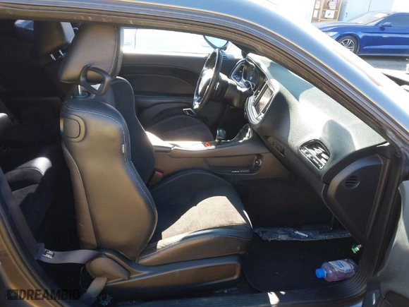 2019 Dodge Challenger R/T Scat Pack with VIN 2C3CDZFJXKH723881, listed as a IAAI auction lot 41348860 with 67,472 mi miles. Bid and sale history available at carsss.com. Image 5.