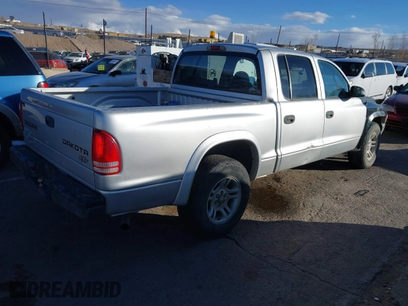 2004 Dodge Dakota Sport with VIN 1D7HL38K84S713231, listed as a IAAI auction lot 41371750 with 269,415 mi miles. Bid and sale history available at carsss.com. Image 4.