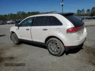2010 Lincoln MKX with VIN 2LMDJ6JC7ABJ26298, listed as a Copart auction lot 50746445 with 194,287 mi miles and Salvage Title. Bid and sale history available at carsss.com. Image 2.