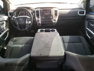 2017 Nissan Titan SV z VIN 1N6AA1EJ8HN573992, wystawiony jako Copart lot #57311915 z przebiegiem 216 138 mil mil oraz Tytuł czysty. Historia ofert i sprzedaży dostępna na DreamBid. Obrazek 8.