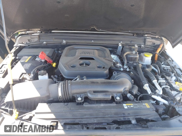 2024 Jeep Wrangler Sahara с VIN 1C4RJXP63RW192404, выставлен на аукционе IAAI как лот 41720108 с пробегом 11 880 миль миль и . История ставок и продаж доступна на DreamBid. Изображение 10.