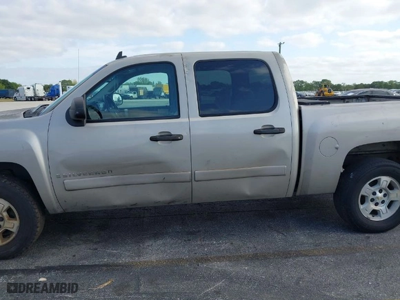 2008 Chevrolet Silverado 1500 LTZ with VIN 3GCEC13J28G138640, listed as a IAAI auction lot 42094031 with 246,804 mi miles. Bid and sale history available at carsss.com. Image 6.