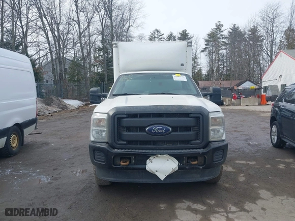 2013 Ford Super Duty F-250 SRW XL with VIN 1FDBF2B61DEB64348, listed as a IAAI auction lot 41685696 with 561,489 mi miles. Bid and sale history available at carsss.com. Image 12.