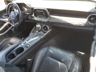 2017 Chevrolet Camaro 2LT z VIN 1G1FD3DS6H0104122, wystawiony jako Copart lot #58320065 z przebiegiem 140 796 mil mil oraz Szkoda całkowita • Salvage title. Historia ofert i sprzedaży dostępna na DreamBid. Obrazek 8.