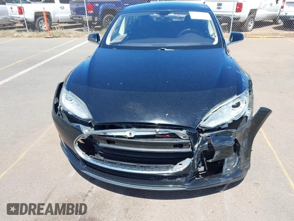 2013 Tesla Model S z VIN 5YJSA1CG0DFP17932, wystawiony jako IAAI lot #42212413 z przebiegiem 76 214 mil mil oraz . Historia ofert i sprzedaży dostępna na DreamBid. Obrazek 6.