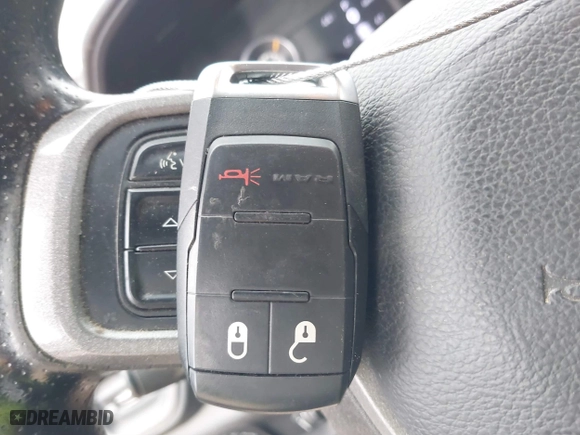 2022 Ram 2500 Tradesman with VIN 3C6UR5HJXNG251538, listed as a IAAI auction lot 41547395 with 129,142 mi miles. Bid and sale history available at carsss.com. Image 11.