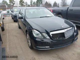 2013 Mercedes-Benz E-Class E 350 Luxury with VIN WDDHF8JB7DA708803, listed as a IAAI auction lot 41559901 with 101,097 mi miles. Bid and sale history available at carsss.com. Image 1.