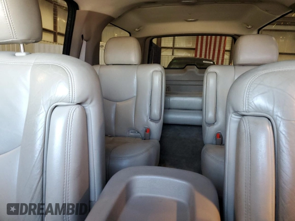 2004 Chevrolet Suburban LS with VIN 1GNEC16Z04J269261, listed as a Copart auction lot 46667485 with 180,923 mi miles and Salvage Title. Bid and sale history available at carsss.com. Image 10.