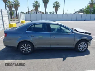2010 Volkswagen Jetta Limited Edition with VIN 3VWRZ7AJ8AM107256, listed as a IAAI auction lot 42361571 with 110,548 mi miles and . Bid and sale history available at DreamBid. Image 14.
