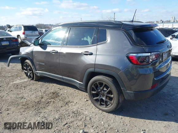 2022 Jeep Compass Latitude with VIN 3C4NJDBB3NT189648, listed as a IAAI auction lot 41334098 with 45,140 mi miles and . Bid and sale history available at DreamBid. Image 3.