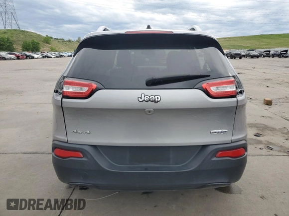 2016 Jeep Cherokee Altitude z VIN 1C4PJMCB7GW308936, wystawiony jako Copart lot #59229035 z przebiegiem 124 087 mil mil oraz Szkoda całkowita • Salvage title. Historia ofert i sprzedaży dostępna na DreamBid. Obrazek 6.