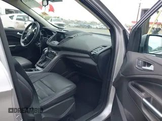 2016 Ford Escape SE with VIN 1FMCU0GX5GUC40146, listed as a IAAI auction lot 41981923 with 81,974 mi miles and . Bid and sale history available at carsss.com. Image 5.
