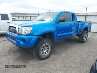 2006 Toyota Tacoma with VIN 5TEUU42N46Z183840, listed as a IAAI auction lot 41805575 with 219,764 mi miles. Bid and sale history available at carsss.com. Image 2.