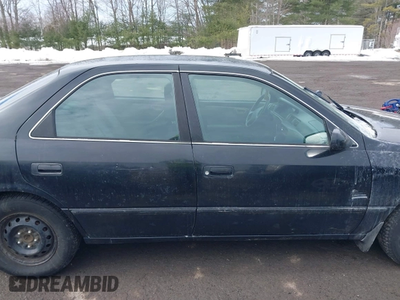 1998 Toyota Camry LE z VIN 4T1BG22K7WU236334, wystawiony jako IAAI lot #41662673 z przebiegiem 182 960 mil mil oraz . Historia ofert i sprzedaży dostępna na DreamBid. Obrazek 15.