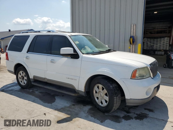 2004 Lincoln Navigator Luxury with VIN 5LMFU28R94LJ39800, listed as a Copart auction lot 66996595 with 269,142 mi miles and Clean title. Bid and sale history available at DreamBid. Image 4.
