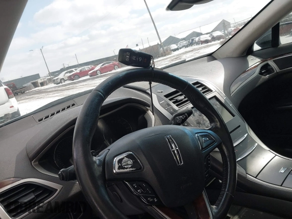2013 Lincoln MKZ with VIN 3LN6L2JKXDR809858, listed as a IAAI auction lot 41517344 with 204,470 mi miles. Bid and sale history available at carsss.com. Image 11.