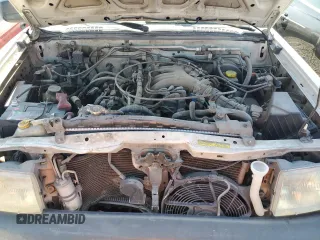 2001 Nissan Xterra XE z VIN 5N1ED28T51C540394, wystawiony jako Copart lot #51188335 z przebiegiem 143 394 mil mil oraz Nie do naprawy • Non repairable. Historia ofert i sprzedaży dostępna na DreamBid. Obrazek 12.