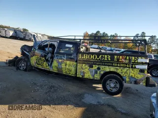 2015 GMC Sierra 2500HD available WiFi with VIN 1GD12XEG5FF582739, listed as a Copart auction lot 82648444 with 0 mi miles and Salvage Title. Bid and sale history available at carsss.com. Image 3.