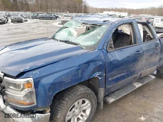 2018 Chevrolet Silverado 1500 LT with VIN 1GCVKREC6JZ123435, listed as a IAAI auction lot 41611764 with 72,031 mi miles. Bid and sale history available at carsss.com. Image 6.