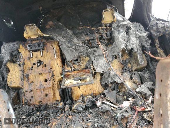 2023 Chevrolet Equinox LT z VIN 3GNAXKEG4PS128690, wystawiony jako Copart lot #47546525 z przebiegiem Nie podano mil oraz Nie do naprawy • Non repairable. Historia ofert i sprzedaży dostępna na DreamBid. Obrazek 10.