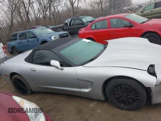 2001 Chevrolet Corvette z VIN 1G1YY32G715118809, wystawiony jako IAAI lot #41570974 z przebiegiem 118 819 mil mil oraz . Historia ofert i sprzedaży dostępna na DreamBid. Obrazek 13.