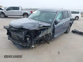 2023 Kia Telluride LX z VIN 5XYP24GC7PG331419, wystawiony jako IAAI lot #41794455 z przebiegiem 34 941 mil mil oraz . Historia ofert i sprzedaży dostępna na DreamBid. Obrazek 2.