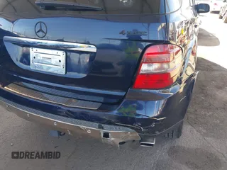 2007 Mercedes-Benz M 350 with VIN 4JGBB86E97A246310, listed as a IAAI auction lot 41625537 with 124,293 mi miles and . Bid and sale history available at DreamBid. Image 6.