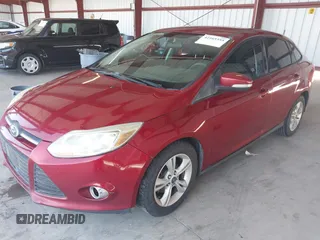 2013 Ford Focus SE z VIN 1FADP3F29DL266666, wystawiony jako IAAI lot #42165355 z przebiegiem 251 086 mil mil oraz . Historia ofert i sprzedaży dostępna na DreamBid. Obrazek 2.