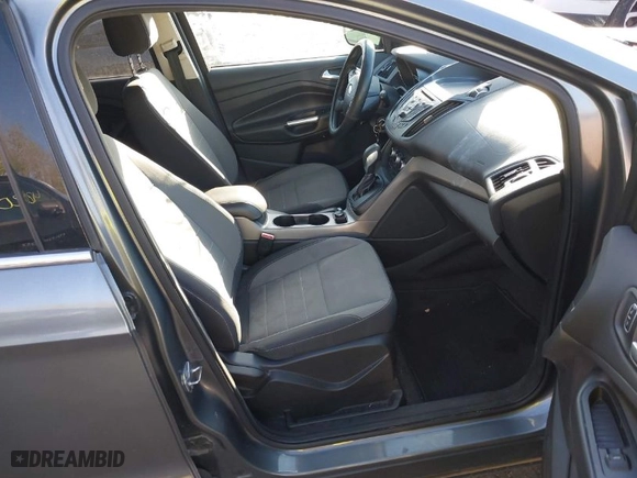 2014 Ford Escape SE with VIN 1FMCU0GX8EUC93873, listed as a IAAI auction lot 42046040 with 161,269 mi miles. Bid and sale history available at carsss.com. Image 5.