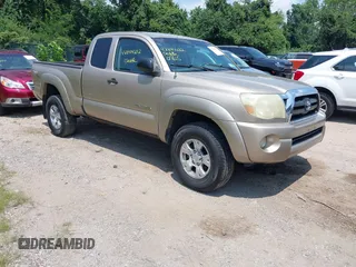 2006 Toyota Tacoma with VIN 5TEUU42N56Z284854, listed as a IAAI auction lot 42844282 with 222,056 mi miles and . Bid and sale history available at DreamBid. Image 1.